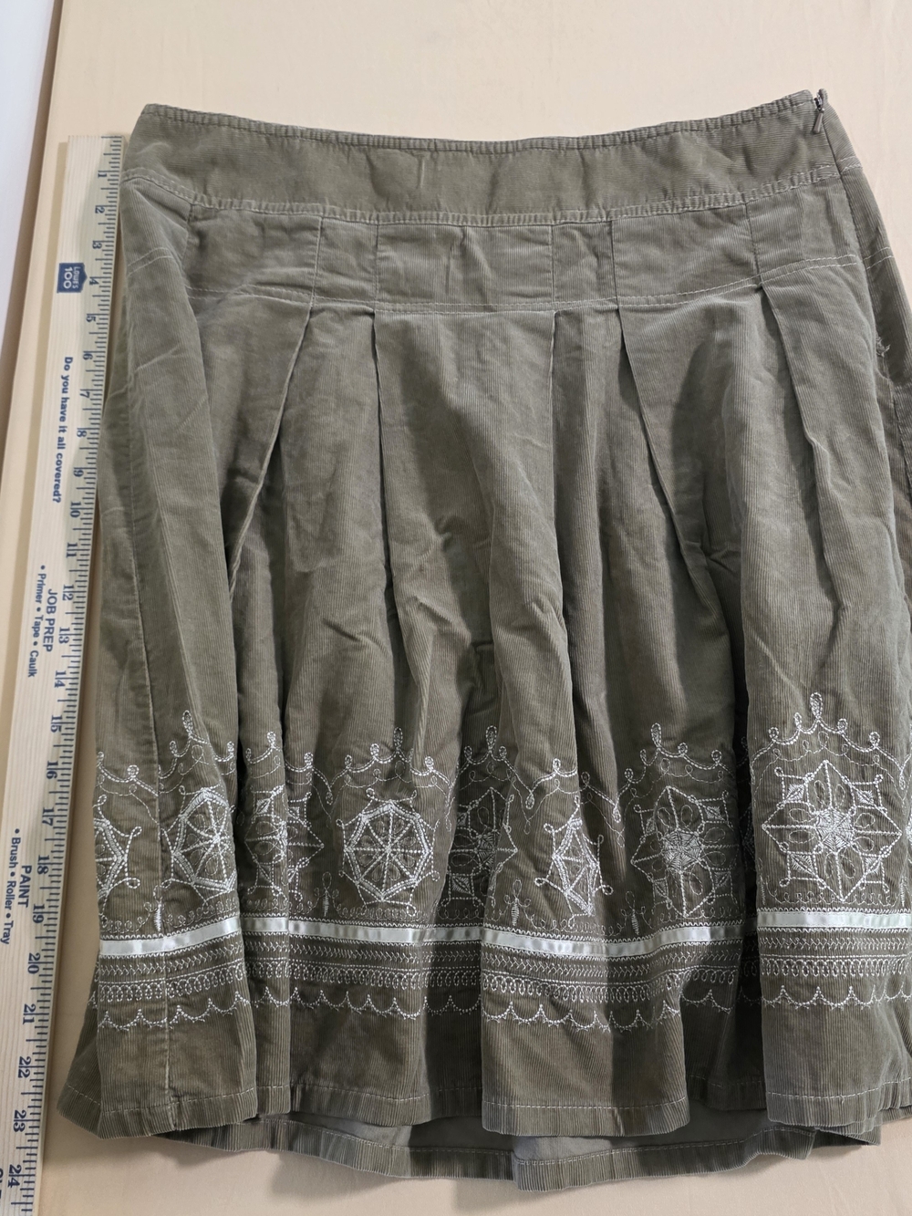 Ann Taylor Olive Green Pleated Skirt with White Embroidery